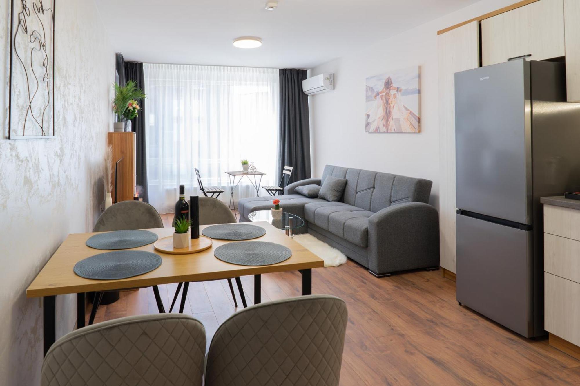 New Modern & Cozy Apartment With Free Private Parking And Ev Charging Station Varna Exterior photo