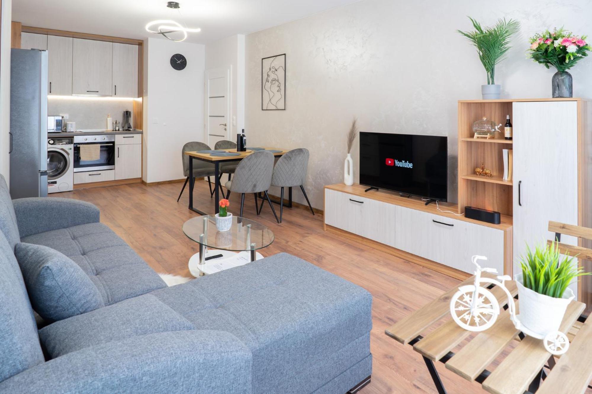 New Modern & Cozy Apartment With Free Private Parking And Ev Charging Station Varna Exterior photo